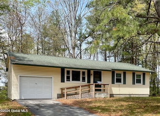 26 Red Coach Trail, Ballston Spa, NY 12020