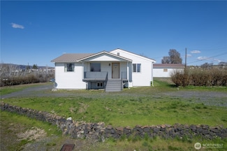 2062 Eastlake Ave, Soap Lake, WA 98851