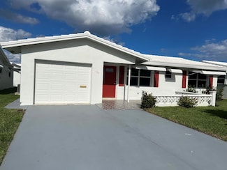 720 SW 18th St, Boynton Beach, FL 33426
