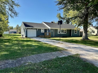 510 W Park St, Seymour, MO 65746