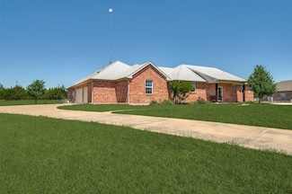 949 Stephen Ct, Farmersville, TX 75442