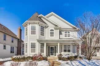 724 E Sunnyside Ave, Libertyville, IL 60048