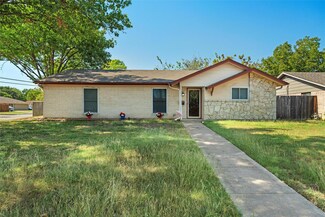 1726 Santa Cruz Ct, Grand Prairie, TX 75051