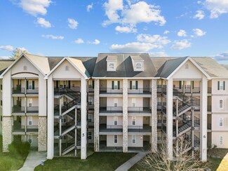 330 S Wildwood Dr Unit 4, Branson, MO 65616