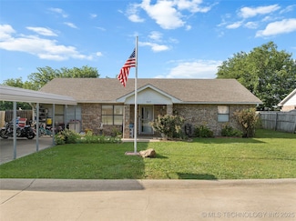 367 Elm St, Lone Grove, OK 73443
