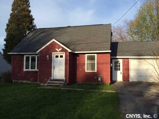 208 Kenwick Dr, Syracuse, NY 13208