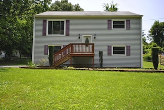 78 Village Rd, Lynchburg, VA 24502