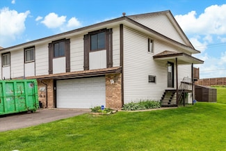 3557 Independence Ave N, New Hope, MN 55427