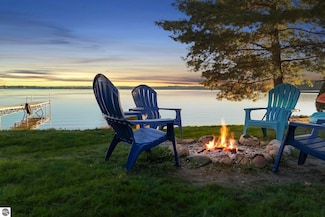 7558 Timberline St NE, Kalkaska, MI 49646