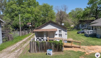 210 W 25th St, Texarkana, TX 75503