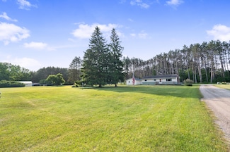7873 River Rd, Evart, MI 49631