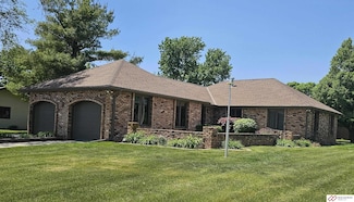2423 Lincoln St, Beatrice, NE 68310