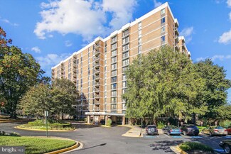 2300 Pimmit Dr Unit 1215, Falls Church, VA 22043