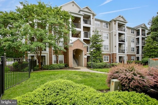 12937 Centre Park Cir Unit 203, Herndon, VA 20171