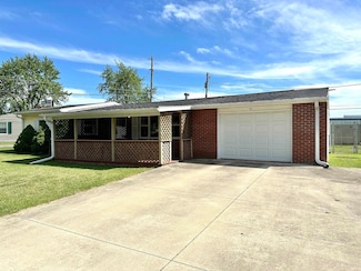 801 E Linda Layne, Muncie, IN 47303