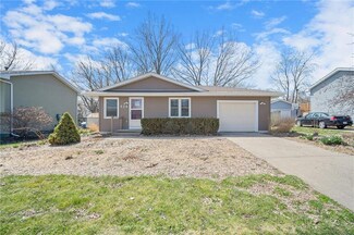 624 NE 7th St, Grimes, IA 50111