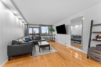 150-38 Union Turnpike Unit 7R, Flushing, NY 11367