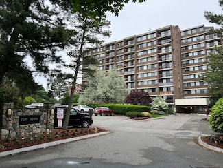 1 Pond St Unit 7B, Winthrop, MA 02152