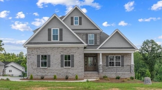2010 Bob Jessup Dr, Greensboro, NC 27455