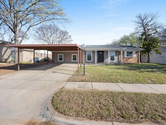 541 Mesquite Ave, Crowley, TX 76036