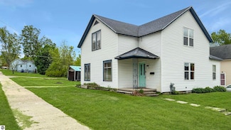 314 E River St, Cadillac, MI 49601