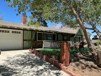 38647 Desert View Dr, Palmdale, CA 93551