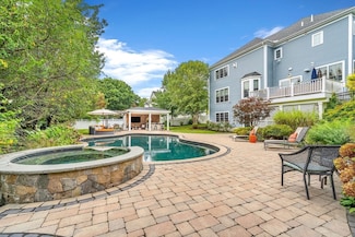 11 Essex St, Norfolk, MA 02056