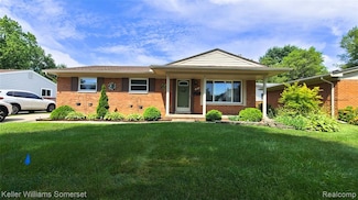 1973 Alexander Dr, Troy, MI 48083