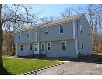 5 Fresh Meadow Dr, Wareham, MA 02538