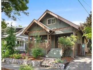 4827 SE Harrison St, Portland, OR 97215