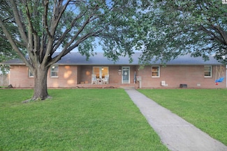 442 N Broadway Ave, Sterling, KS 67579
