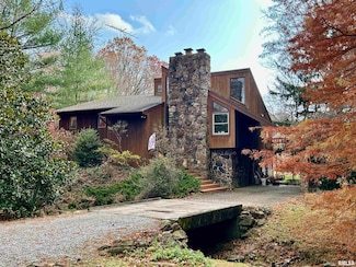 61 Schack Rd, Murphysboro, IL 62966