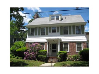104 Elton St, Providence, RI 02906