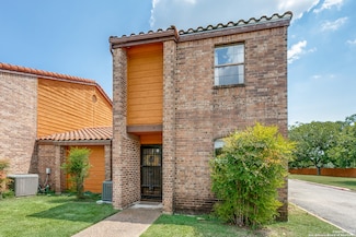 1133 Ashby St Unit 4, Seguin, TX 78155
