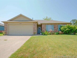 19302 Redbud Ct, Catoosa, OK 74015