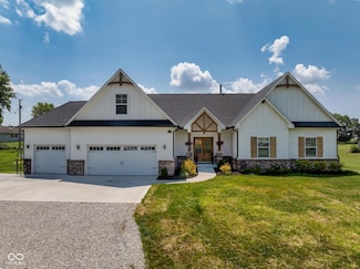 320 Briar Hill Dr, Whiteland, IN 46184