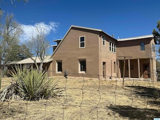 29 Bear Mountain Rd, Silver City, NM 88061