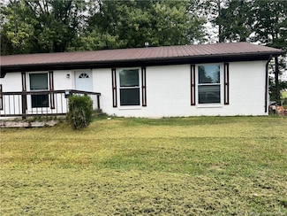 332 Linnwood Ave, Sellersburg, IN 47172