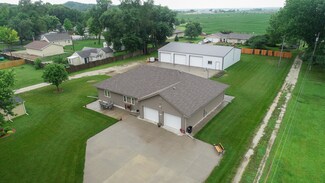 1018 Old Lincoln Hwy, Crescent, IA 51526