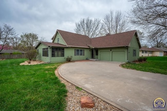 3831 SE Howard Dr, Topeka, KS 66605