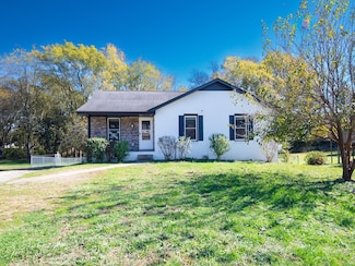 3423 Melrose Dr, Clarksville, TN 37042