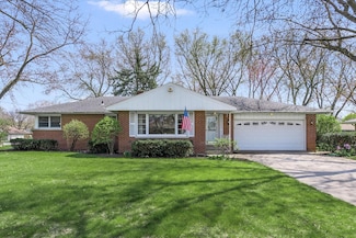 745 Konen Ave, Aurora, IL 60505