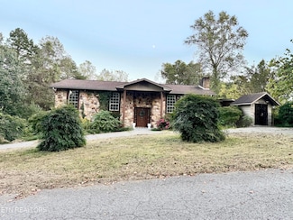 3332 Shagbark Rd, Powell, TN 37849