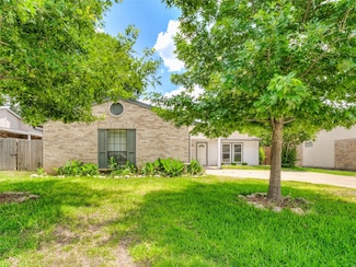 2602 Underwood Ln, Euless, TX 76039