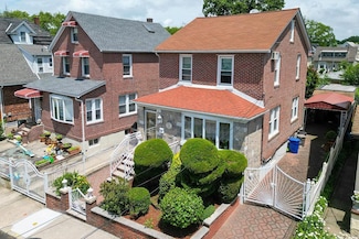 3027 Murray Ln, Flushing, NY 11354