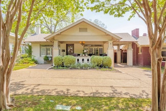 1417 Clover Ln, Fort Worth, TX 76107