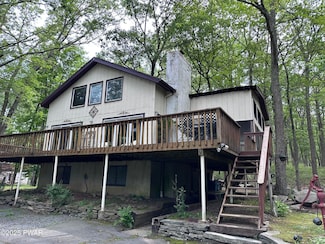 825 Hillview Place N, Hawley, PA 18428