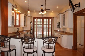 2064 Sherwood Ave, Louisville, KY 40205