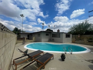 9166 Tamarind Ave, Fontana, CA 92335