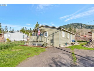 526 N D St, Lowell, OR 97452